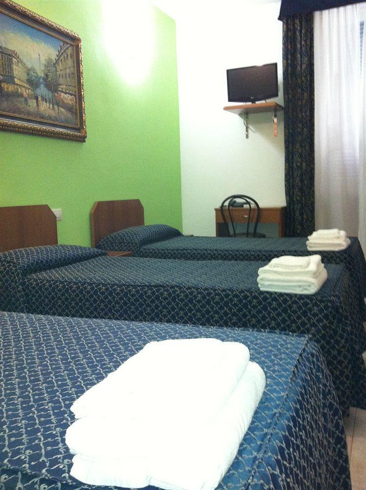 Hotel Aurelia Milano Centrale מראה חיצוני תמונה