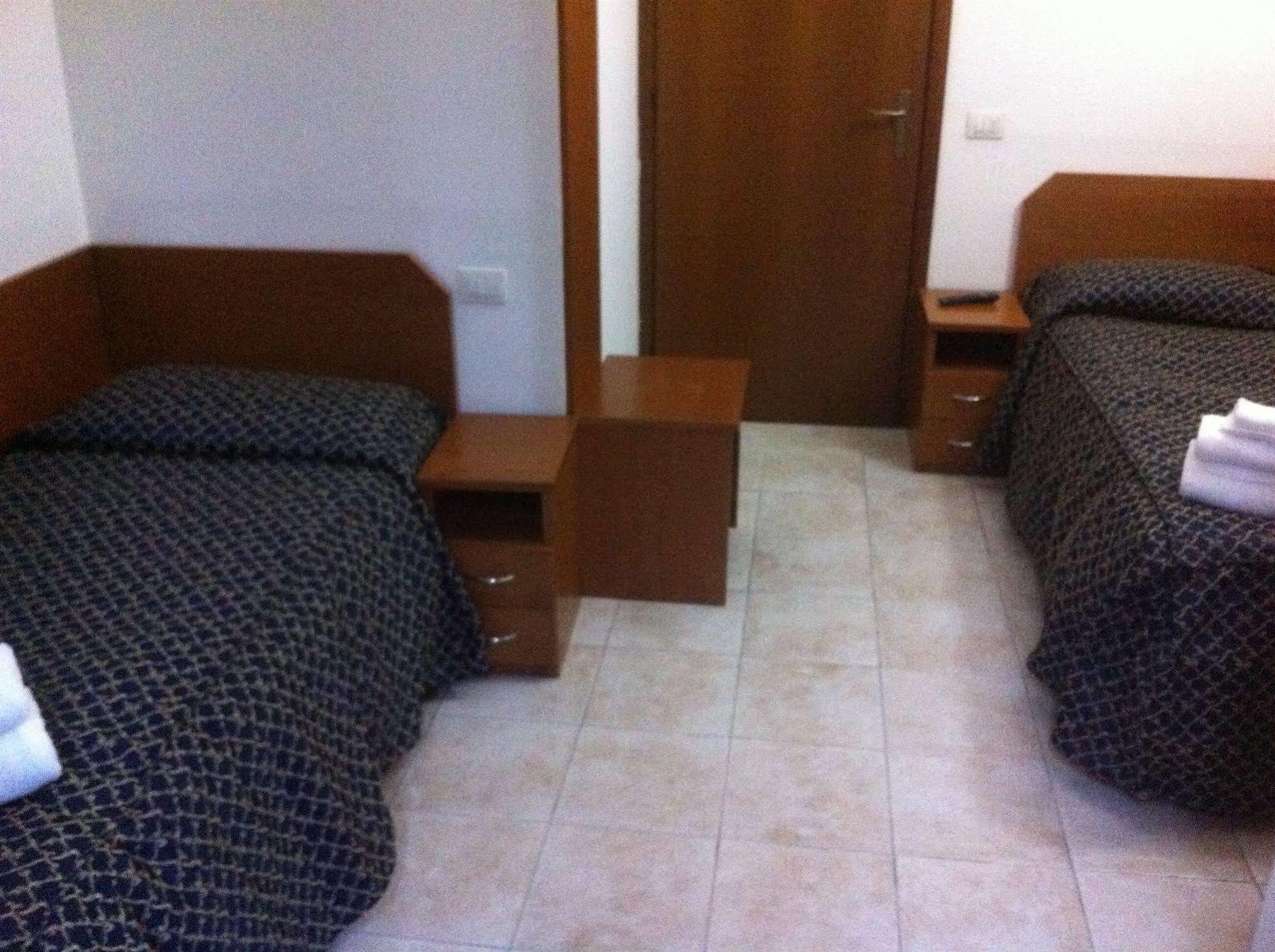 Hotel Aurelia Milano Centrale מראה חיצוני תמונה