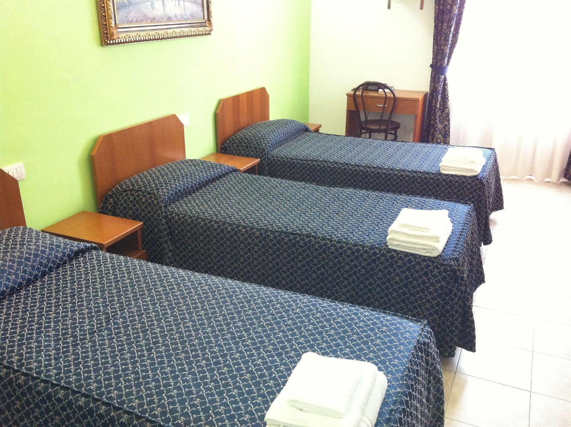 Hotel Aurelia Milano Centrale מראה חיצוני תמונה